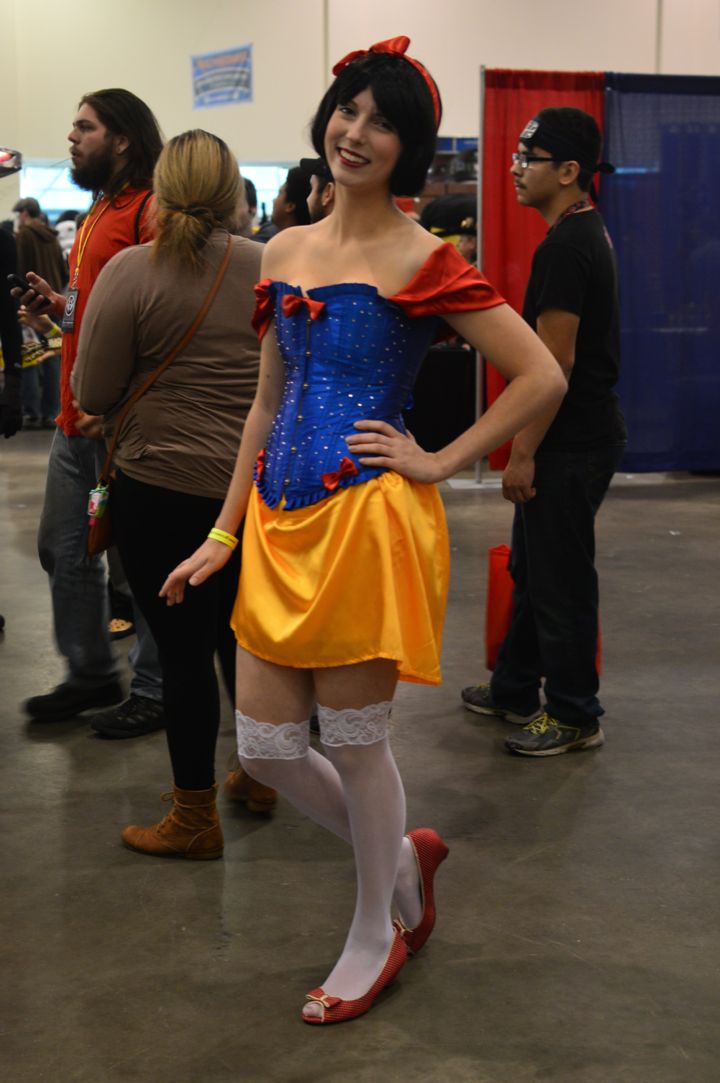 Grand Rapids Comic Con, best cosplay, Snow White, awesome, Marvel, DC Comics, Dynamite, cosplay, costuming, reddit11