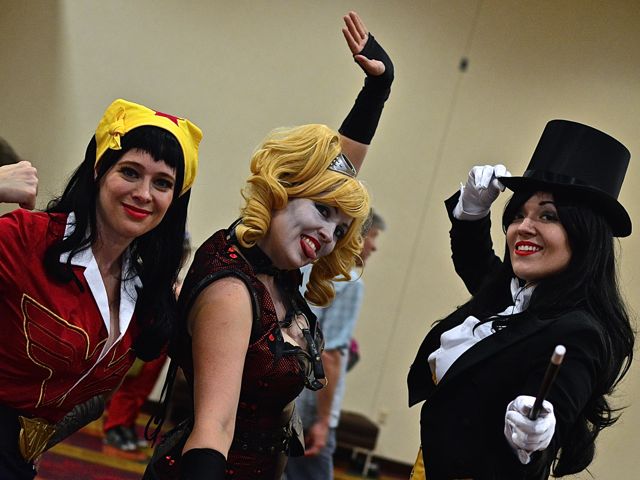 IndyPopCon, cover, Pt 2, Indy Pop Con, cosplay, anime, anime cosplay, Marvel, Captain AMerica, DC Comics, Watchmen, Waldo, Deadpool1