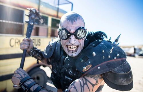 wasteland-weekend-costuming-mad-max-thunderdome-cosplay-landscape-costumers07